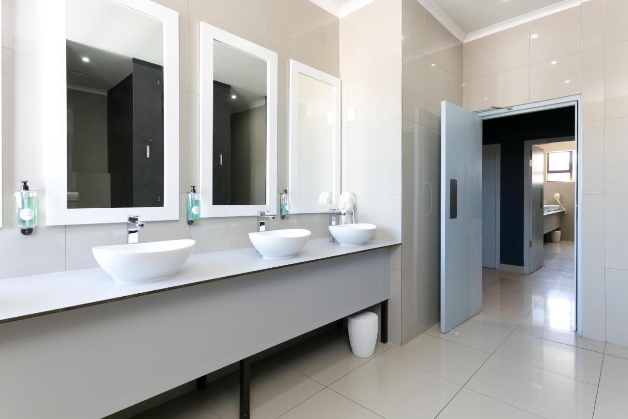 Zzzone Boutique Hostel Hermanus Buitenkant foto