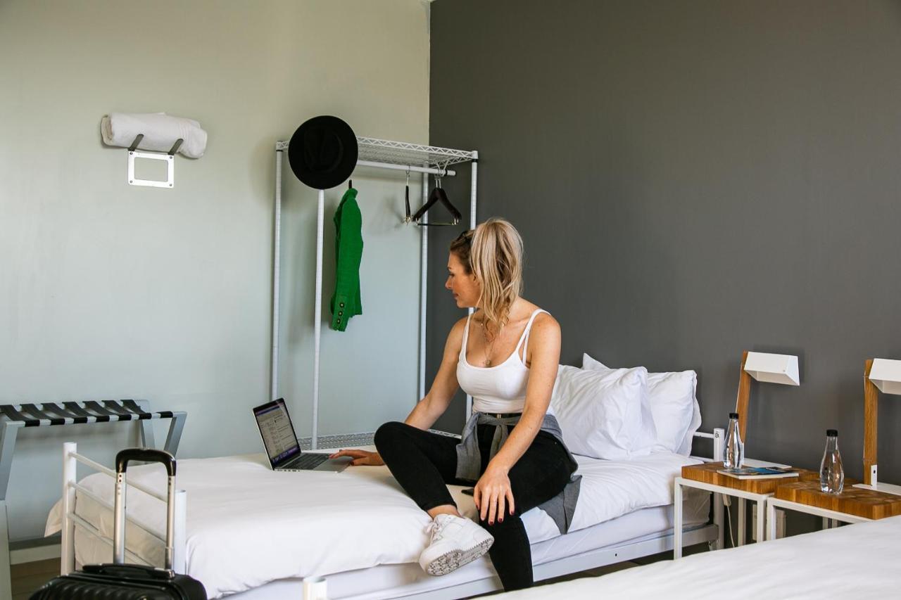 Zzzone Boutique Hostel Hermanus Buitenkant foto